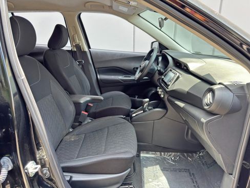 Used 2021 Nissan Kicks S FWD image 14
