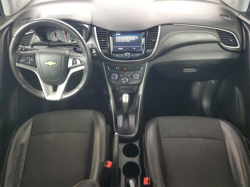 Used 2018 Chevrolet Trax LT w/ LT Convenience Package image 14