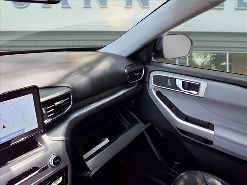 Used 2023 Ford Explorer XLT w/ Equipment Group 202A image 20