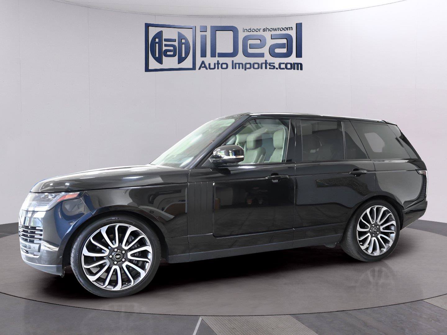 Used 2019 Land Rover Range Rover Supercharged AWD/4WD image 1