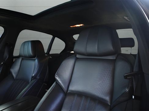 Used 2015 BMW M5 image 23