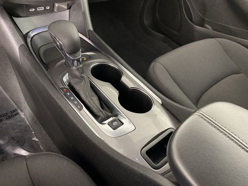 Used 2025 Chevrolet Malibu LT image 34