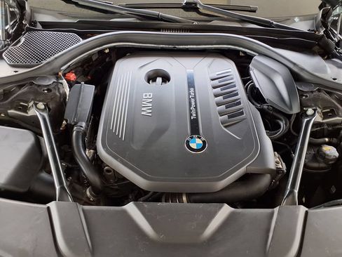 Used 2018 BMW 740i RWD image 37