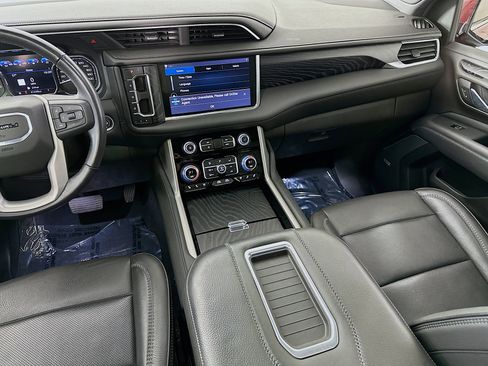 Used 2021 GMC Yukon Denali image 25