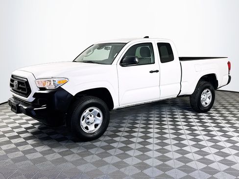 Used 2021 Toyota Tacoma SR image 4