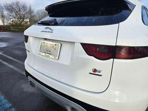 Used 2018 Jaguar F-PACE S image 18