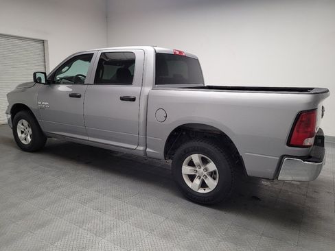 Used 2022 RAM 1500 Classic SLT AWD/4WD image 3