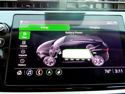 Used 2022 Chevrolet Bolt EUV Premier w/ Sun & Sound Package image 13