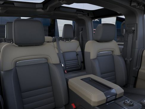 New 2026 GMC Hummer EV 4x4 Crew Cab w/ LPO, Storage Package image 24