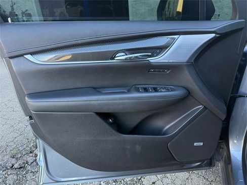 Used 2020 Cadillac XT6 Sport image 11