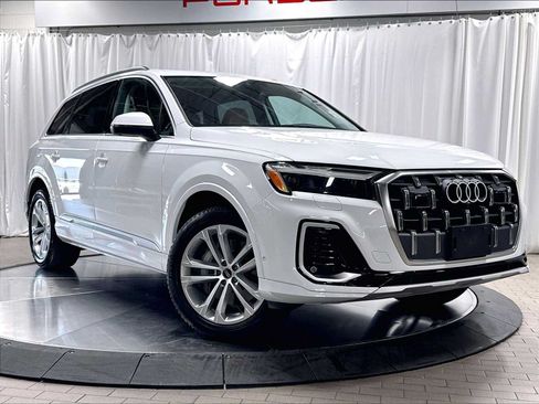 Used 2025 Audi Q7 3.0T Premium Plus AWD/4WD image 11