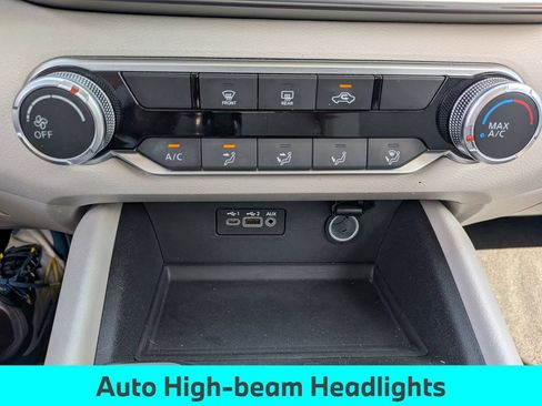 Used 2025 Nissan Altima 2.5 SV FWD image 17