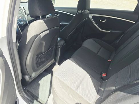 Used 2014 Hyundai Elantra GT FWD image 10