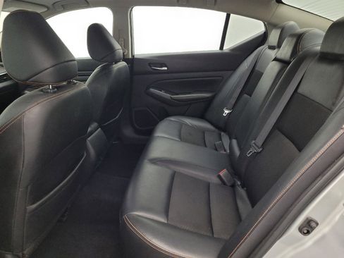 Used 2019 Nissan Altima 2.5 SR w/ SR Premium Package image 18