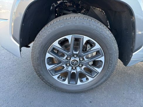 Used 2022 Toyota Tundra Limited image 10