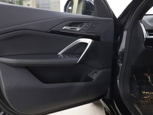 Used 2025 BMW X2 xDrive28i image 19