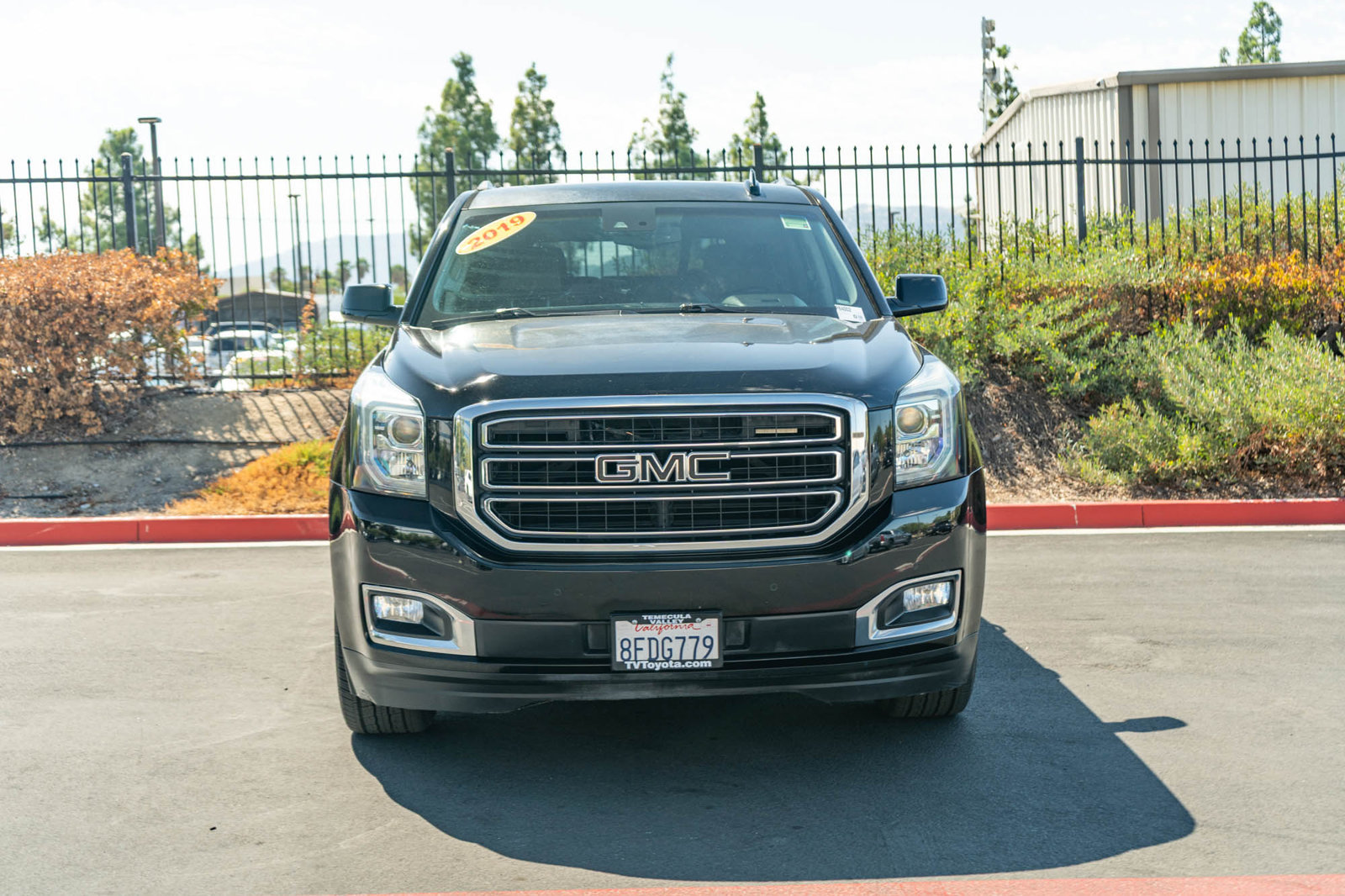 Used 2019 GMC Yukon SLT AWD/4WD image 2