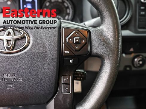 Used 2018 Toyota Tacoma SR RWD image 15