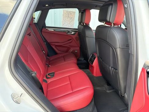 Used 2022 Porsche Macan S AWD/4WD image 20