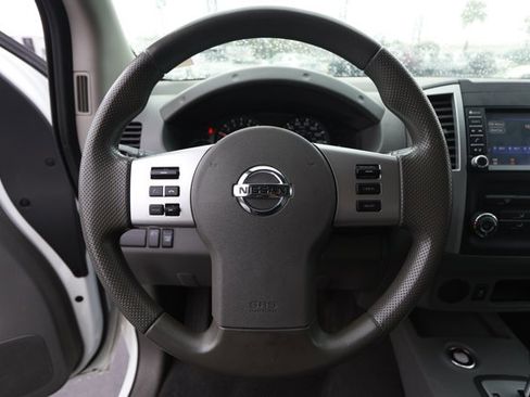 Used 2020 Nissan Frontier S image 11