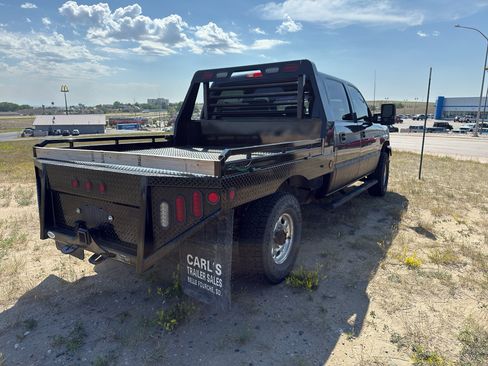 Used 2005 Chevrolet Silverado 2500 LT w/ Heavy-Duty Power Package AWD/4WD image 5