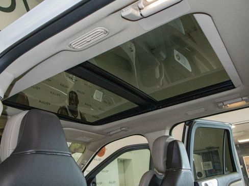 Used 2024 Lincoln Navigator Reserve AWD/4WD image 14