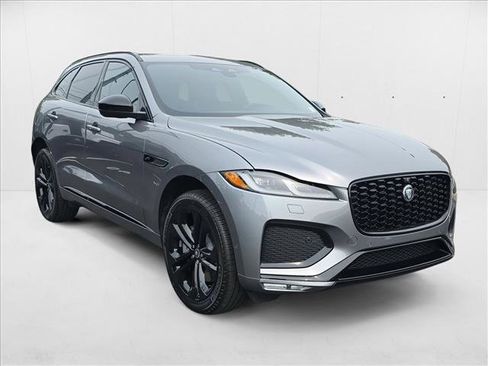 New 2026 Jaguar F-PACE R-Dynamic S image 3