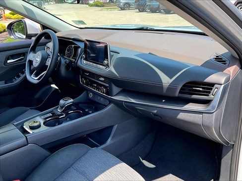 Used 2023 Nissan Rogue SV AWD/4WD image 14