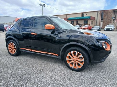 Used 2017 Nissan Juke SL FWD image 3