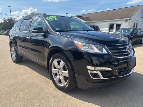Used 2016 Chevrolet Traverse LT w/ Style and Technology Package AWD/4WD image 2