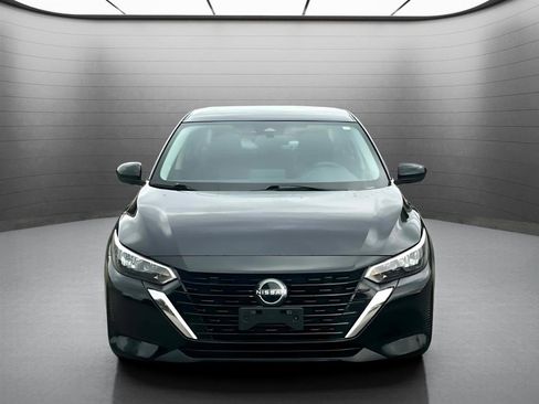 Used 2024 Nissan Sentra SV FWD image 2