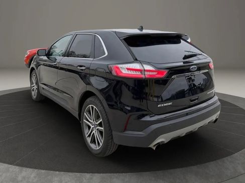 Used 2019 Ford Edge Titanium w/ Cold Weather Package AWD/4WD image 5