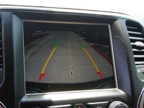 Used 2017 Jeep Grand Cherokee Overland image 23