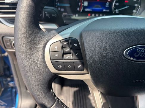 Used 2022 Ford Explorer XLT w/ Equipment Group 202A image 18