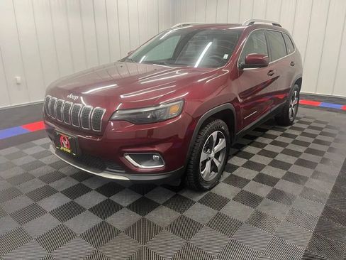 Used 2019 Jeep Cherokee Limited AWD/4WD image 6