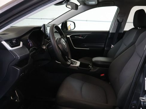 Used 2022 Toyota RAV4 XLE FWD image 17