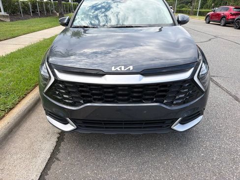 Used 2024 Kia Sportage EX FWD image 11