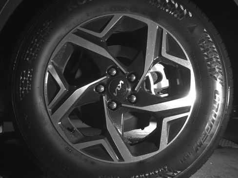 Used 2025 Kia Sportage LX image 14