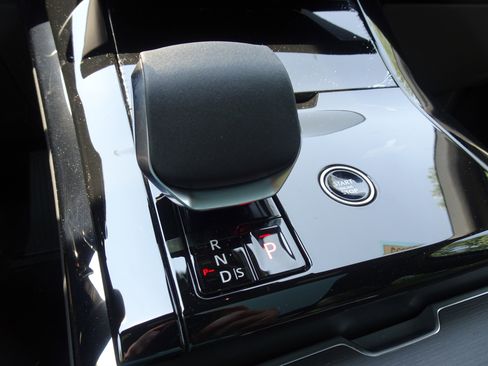 New 2025 Land Rover Range Rover Sport SE image 22