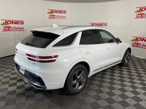 New 2026 Genesis GV70 2.5T Advanced AWD/4WD image 12
