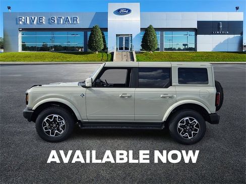 New 2025 Ford Bronco Outer Banks image 4