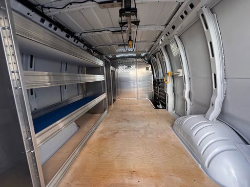 Used 2025 Chevrolet Express 2500 Extended w/ Communications Package image 30