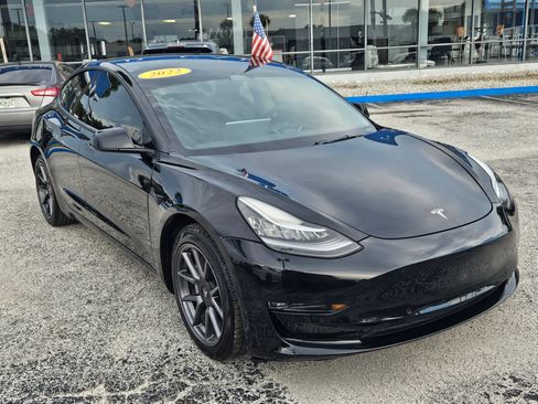 Used 2022 Tesla Model 3 Standard Range RWD image 19