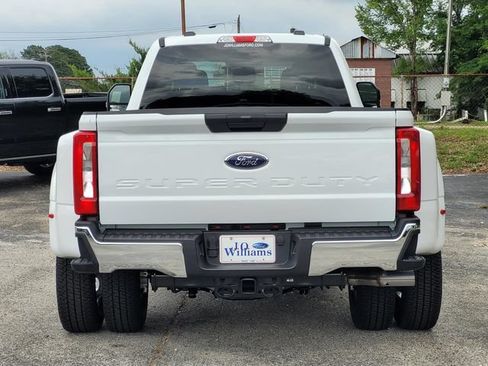 New 2026 Ford F350 XLT w/ FX4 Off-Road Package AWD/4WD image 3