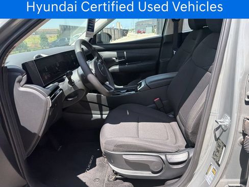 Certified 2026 Hyundai Tucson SE FWD image 11