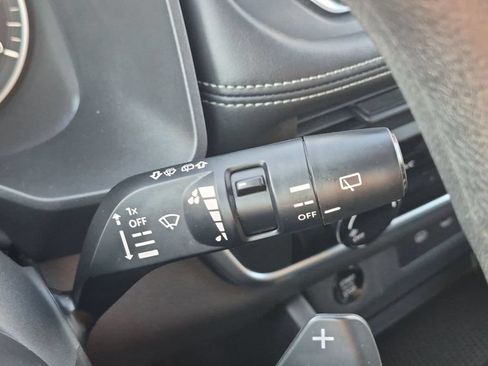 Used 2024 Nissan Rogue S AWD/4WD image 20