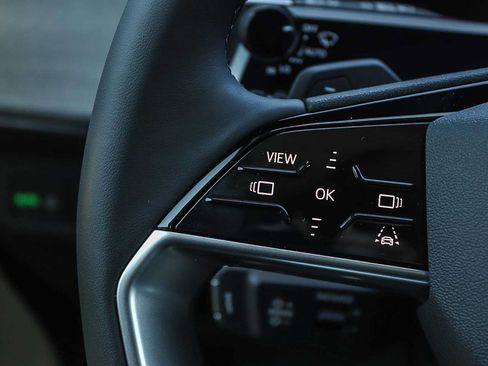 New 2026 Audi Q3 quattro 2.0T AWD/4WD image 18