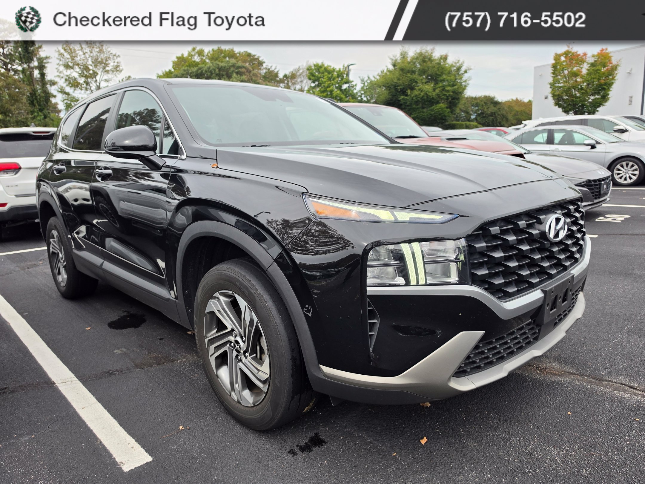 Used 2023 Hyundai Santa Fe SE AWD/4WD image 3