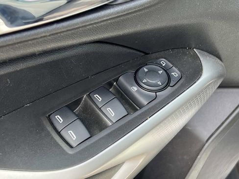 Used 2024 Chevrolet Trax RS w/ Sunroof Package FWD image 13