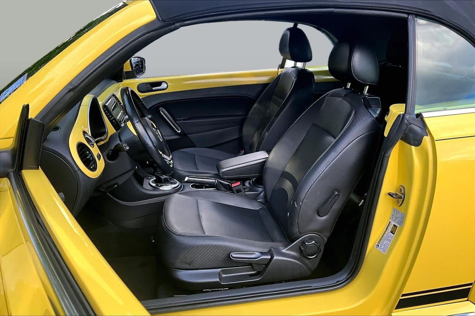 Used 2014 Volkswagen Beetle 2.5 FWD image 9